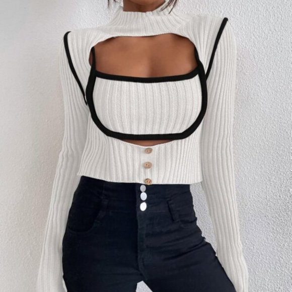 Modern Contemporary Ribbed Knit Cut Out Button Detail Sweater - Picture 5 of 6